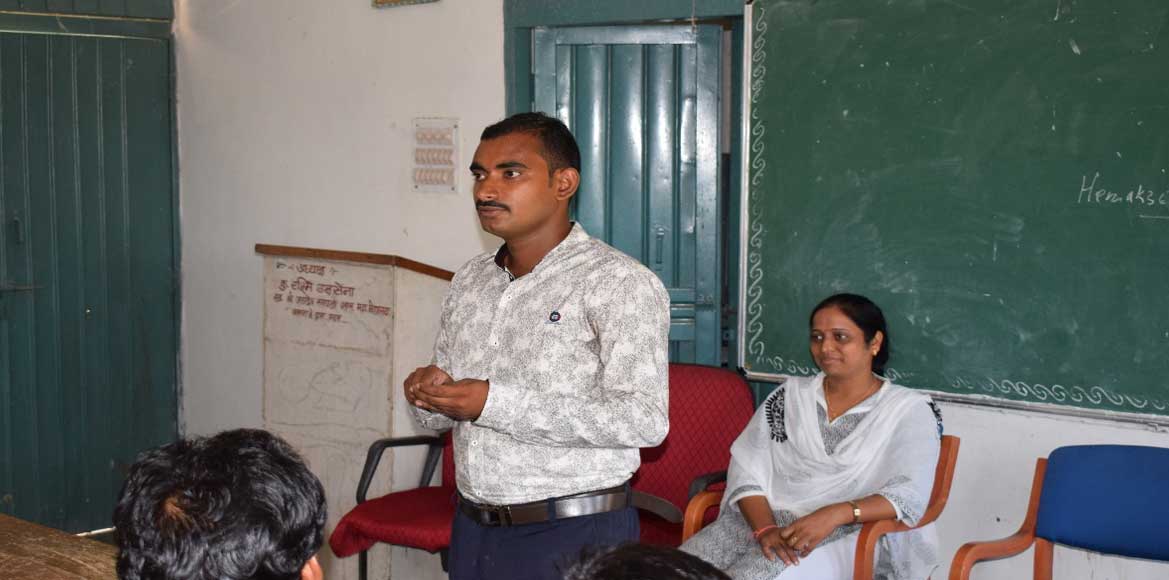 महिला सुरक्षा व साइबर सुरक्षा पर बसना महाविद्यालय में पुलिस ... - CG Sandesh