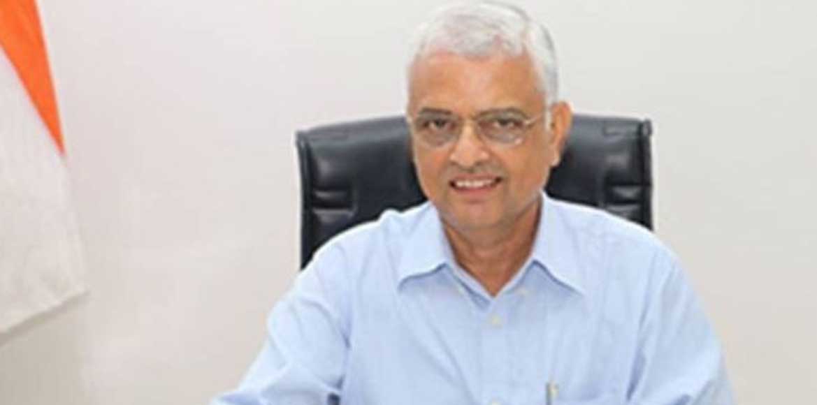 ओम प्रकाश रावत नए मुख्य चुनाव आयुक्त के रूप में नियुक्त - आधार कार्ड लिंक पर रखा अपना पक्ष