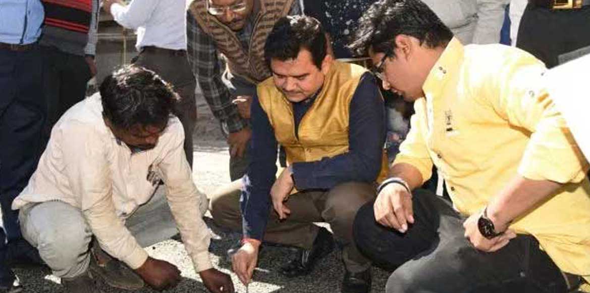 बिलासपुर - गुणवत्ता की जांच में सड़क की थिकनेस 55 एमएम  की जगह 25 एमएम निकली