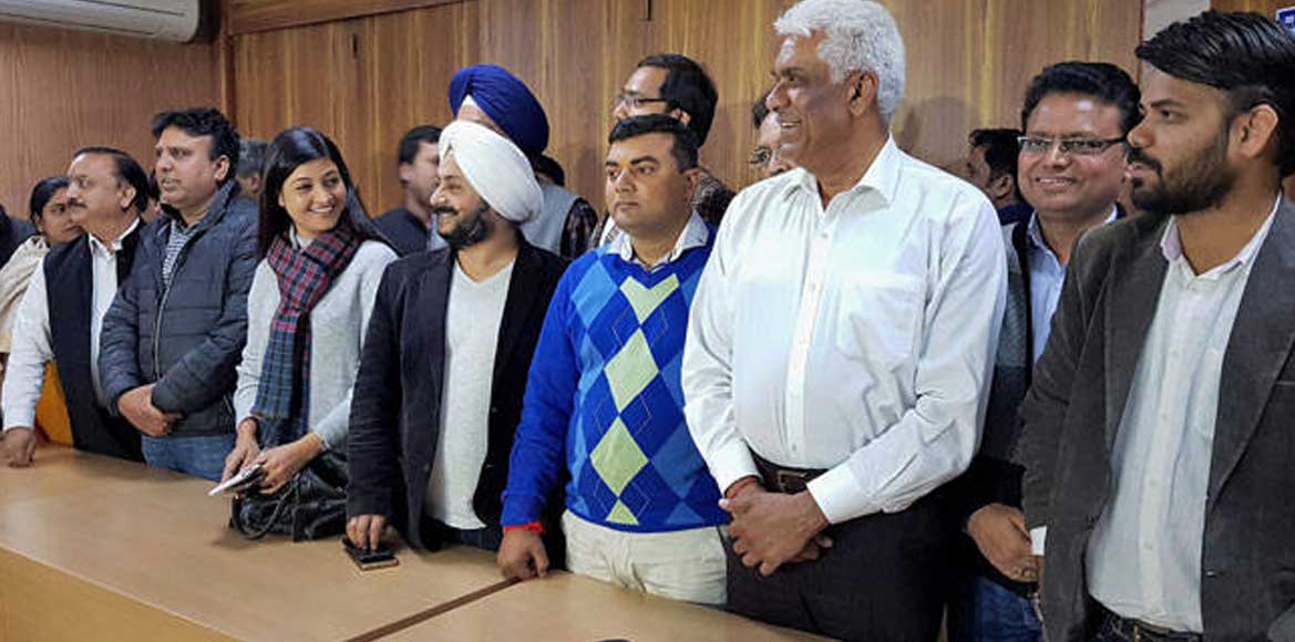 लाभ के पद मामले में AAP विधायकों को  थोड़ी राहत