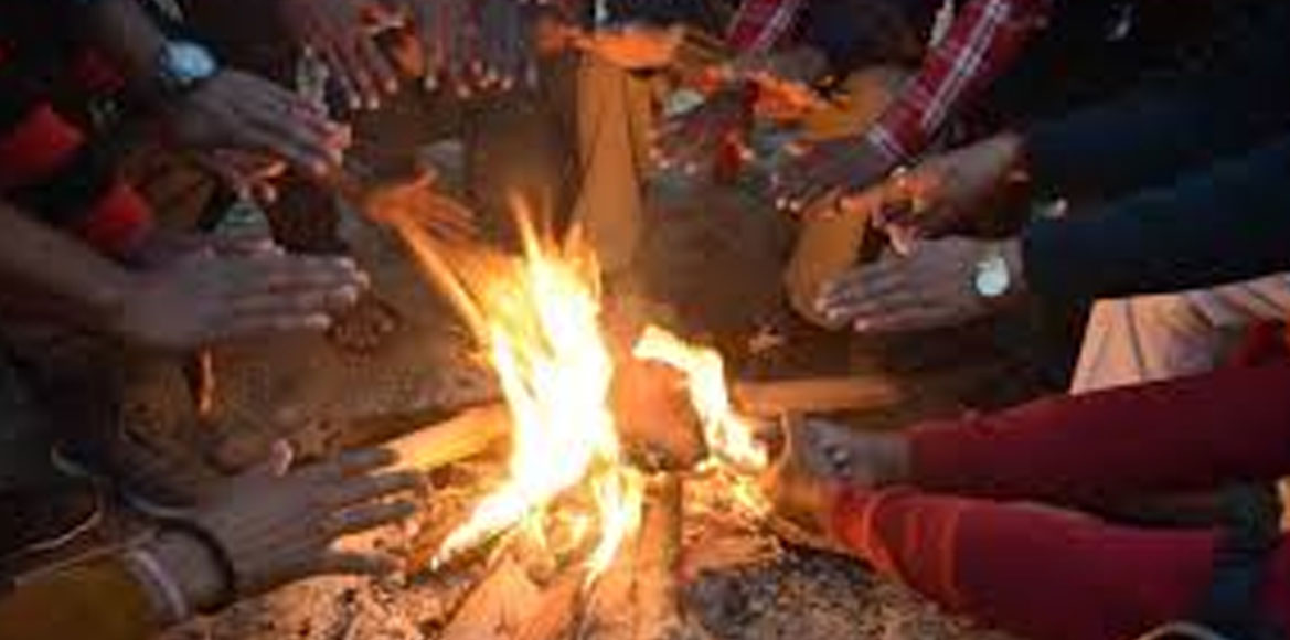 तापमान में गिरावट से बढ़ा ठण्ड का कहर - CG Sandesh
