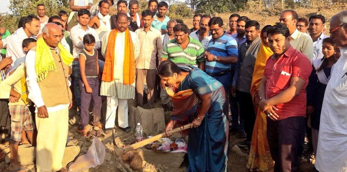 संसदीय सचिव रूपकुमारी चौधरी ने किया खम्मन एनीकट का भूमिपूजन - CG Sandesh