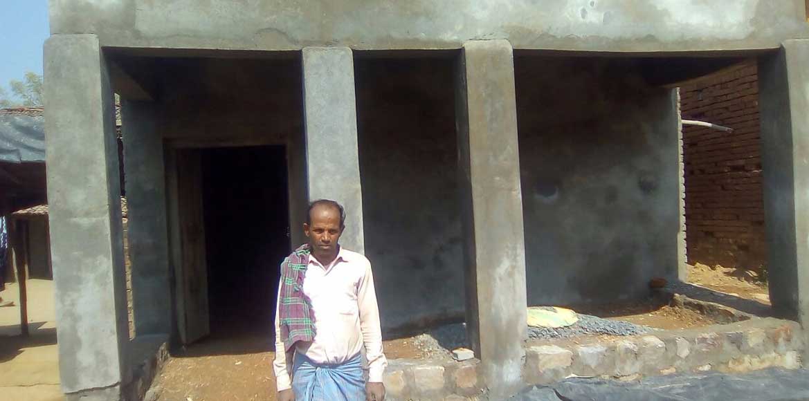 सरायपाली - प्रधानमंत्री आवास में भ्रष्टाचार, हितग्राही के पा... - CG Sandesh
