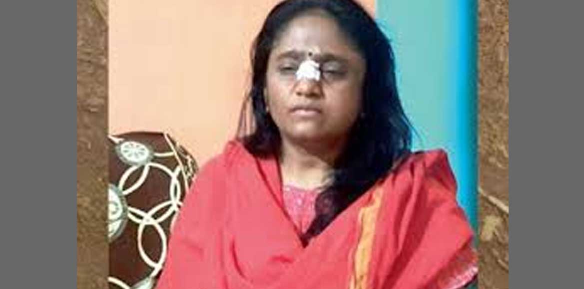 छत्तीसगढ़ की महिला टीचर की  हौसले को सलाम, बाइक सवार ने मंगलस... - CG Sandesh