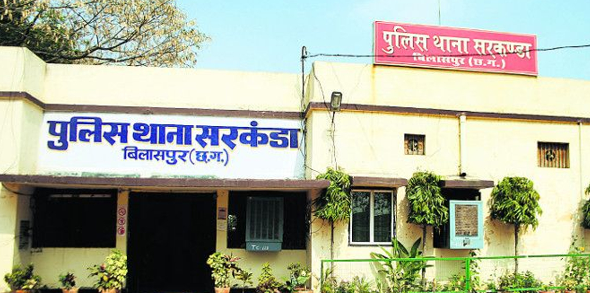 भाजपा नेता के पुत्र की दबंगई, साथियों के साथ महिला के घर में... - CG Sandesh