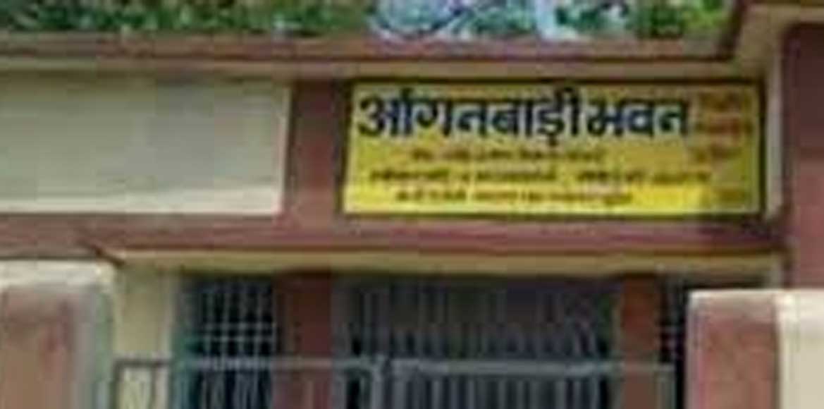 बिलासपुर मुंबई हावड़ा रेलवे  रुट की चपेट में आने से 5 हाथियो... - CG Sandesh