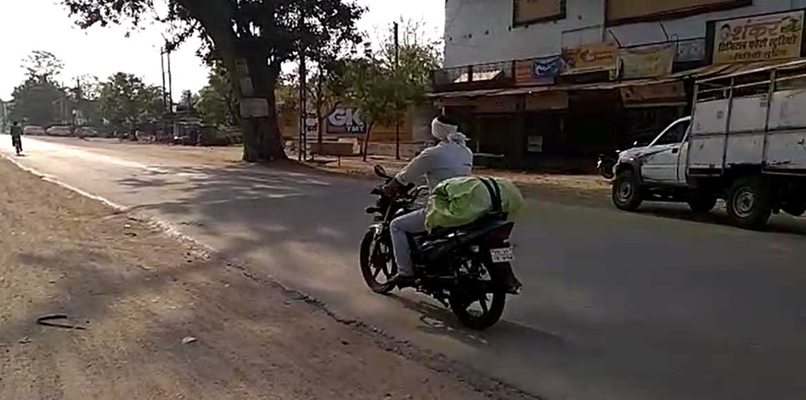 बसना- ब्रेकर पर नहीं की गई मार्किंग, दुर्घटनाओं को दे रहा आम... - CG Sandesh