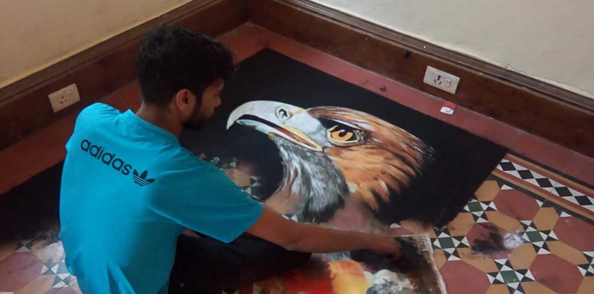 बसना : शिवा की रंगोली को बेस्ट रंगोली के खिताब से  किया गया ... - CG Sandesh