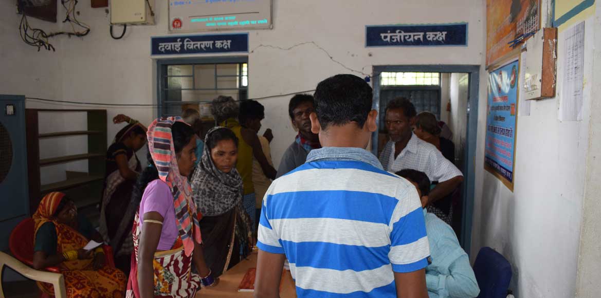 भंवरपुर : जनप्रतिनिधियों का आरोप नीजी अस्पतालों के इशारे पर ... - CG Sandesh