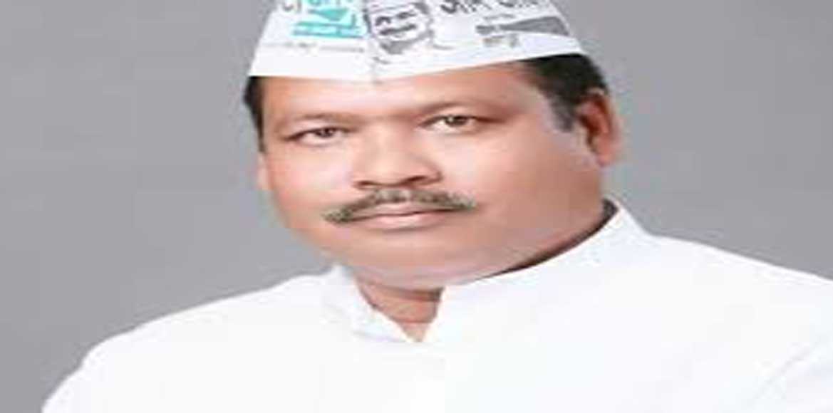 बसना विधानसभा के प्रत्याशी संकल्प दास अपनी कोर टीम को लेकर 2... - CG Sandesh