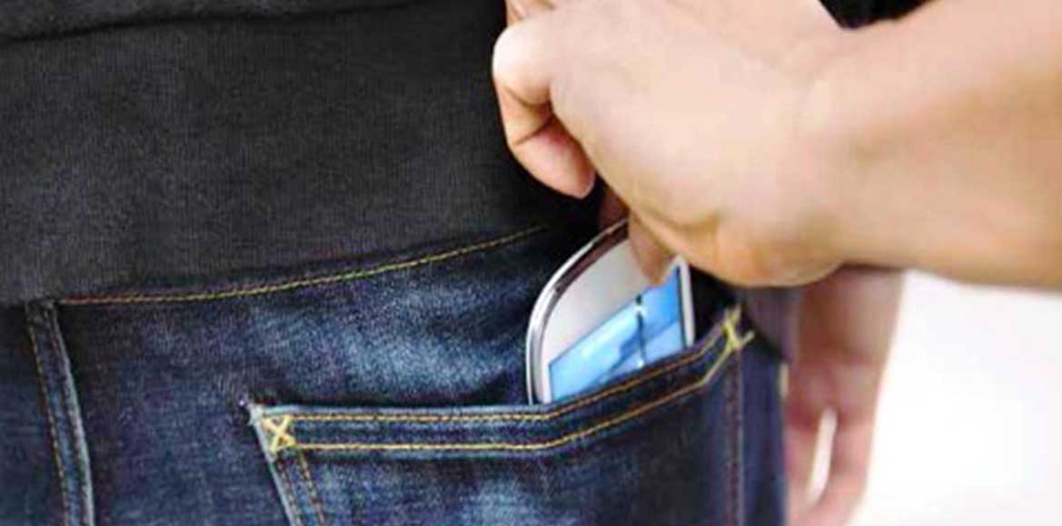 पिथौरा : फिर पार हुआ साप्ताहिक बाजार से ग्राहक का मोबाइल - CG Sandesh