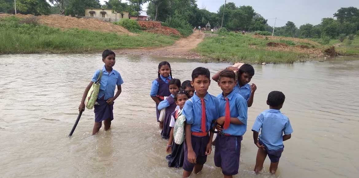 आजादी के 72 वर्ष बाद भी यहाँ नहीं पहुँचा विकास. - CG Sandesh