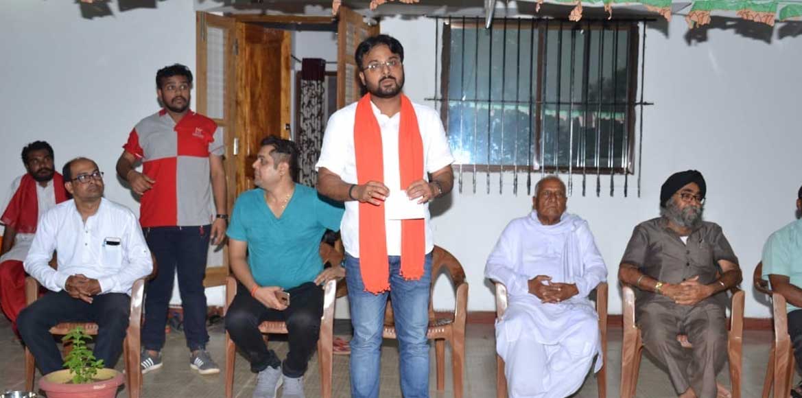 पीयूष मिश्रा के नेतृत्व में हजारों युवाओं ने दी राज्यपाल को ... - CG Sandesh