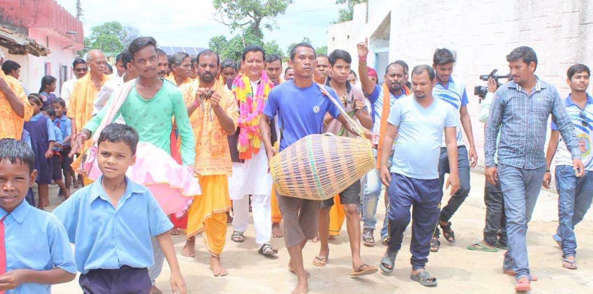 छत्तीसगढ़ी संस्कृति के अनुरूप गीत संगीत के साथ हुआ सम्पत का स... - CG Sandesh