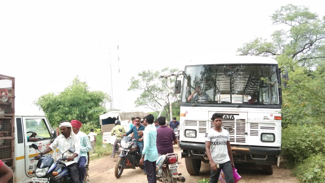 मुख्यमंत्री आगमन पर मार्ग में जाम की स्तिथि, रामचण्डी मंदिर ... - CG Sandesh