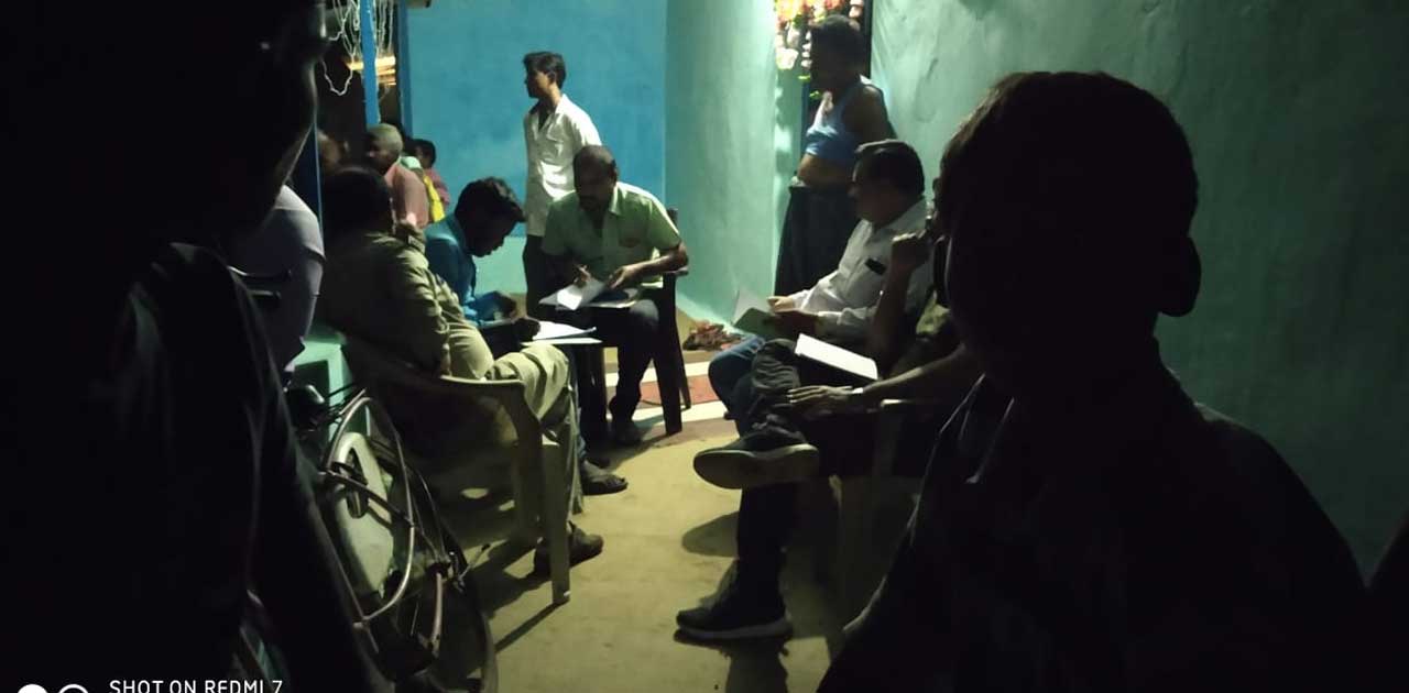 वन के कर्मचारी के ऊपर लगा काटा तार को चोरी करने का आरोप  - CG Sandesh