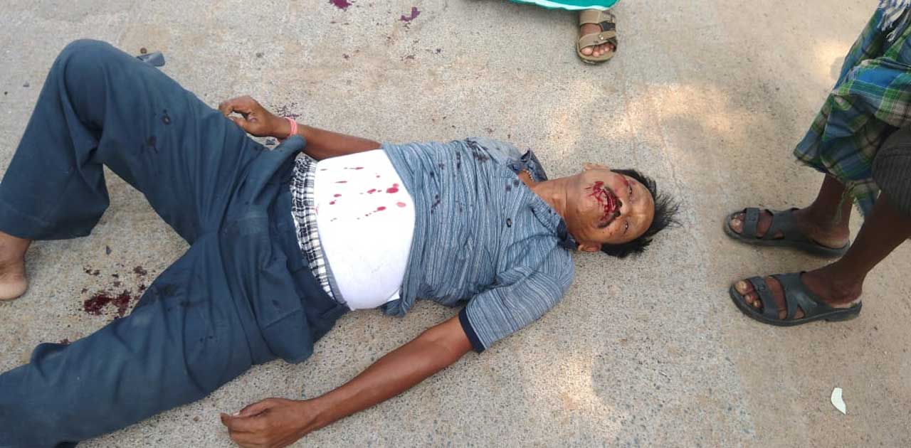 बाइक और थ्रेसर वाहन मे भिड़ंत - CG Sandesh