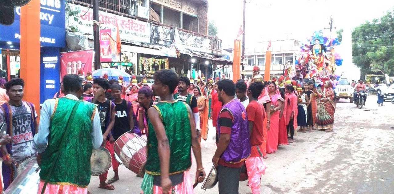 गाजे बाजे के साथ माता को दी गई विदाई, दिन भर चला विसर्जन का ... - CG Sandesh