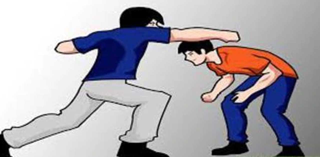 मोबाइल चोरी का आरोप लगाकर की मारपीट, मामला दर्ज. - CG Sandesh