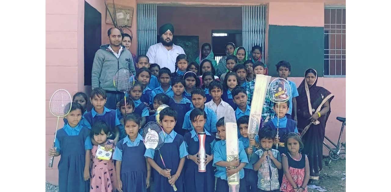 माता उनमुक्खीकरण कार्यक्रम में वार्ड पार्षद हरदीप रैना ने वि... - CG Sandesh