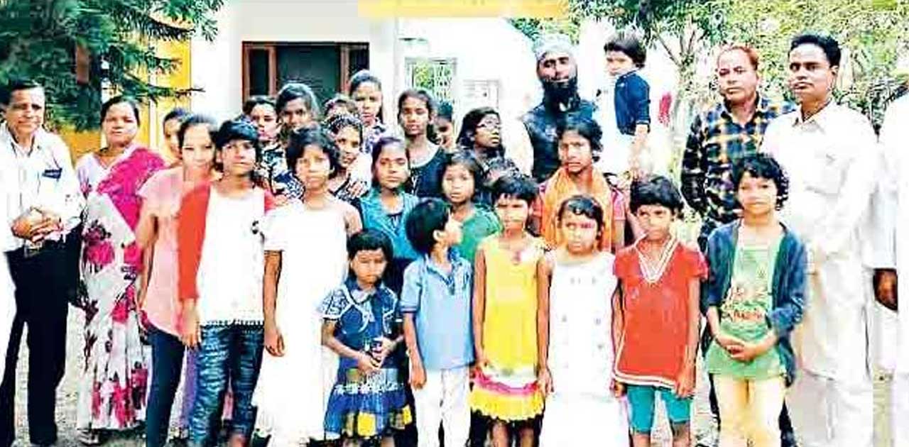 अनाथ आश्रम व स्कूलों में मनाया पैगम्बर साहब का जन्मदिन - CG Sandesh