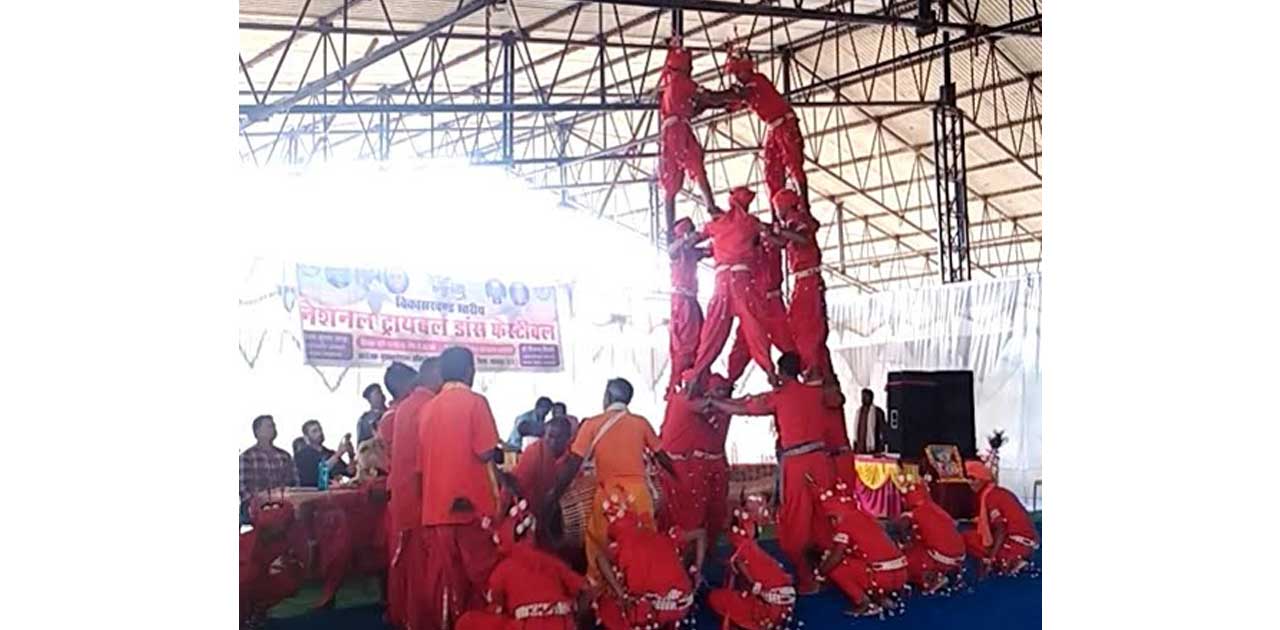 बेल्डीह की कर्मा पार्टी ने जीती प्रतियोगिता, 15 टीमों ने लिय... - CG Sandesh