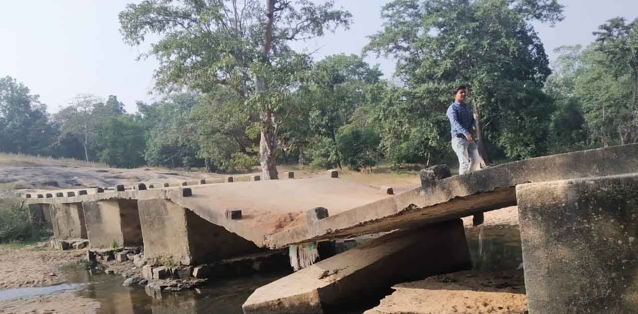 बलौदाबाजार:- बार से सुरबाय सय्यामाड़ा पहुच मार्ग पर बने पुल ट... - CG Sandesh