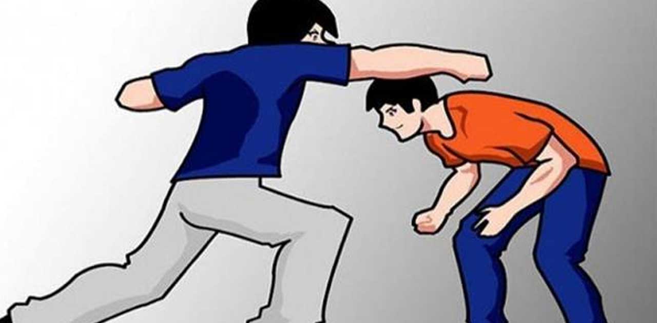 मारपीट और गाली गलौच को लेकर पुलिस में दर्ज करवाई रिपोर्ट - CG Sandesh