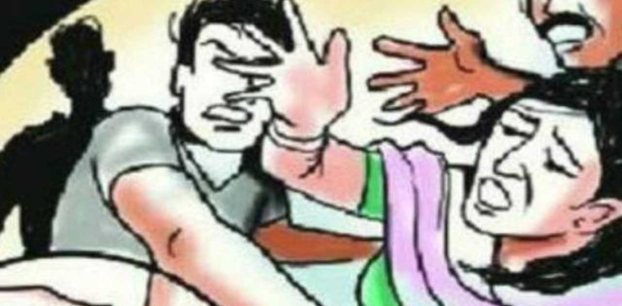 घर में पोताई  करने की वजह से महिला से मारपीट - CG Sandesh