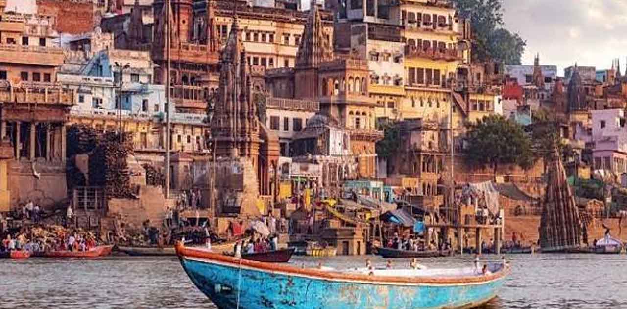 7 हजार 500 में धार्मिक स्थलों के लिए बस में करवाए टिकट बुक, ... - CG Sandesh