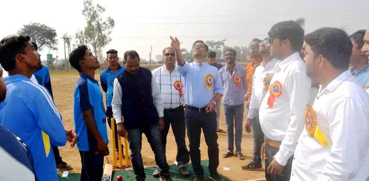 अंतर राज्यीय ड्युज बाल क्रिकेट स्पर्धा का शुभारंभ,  पहले ही ... - CG Sandesh