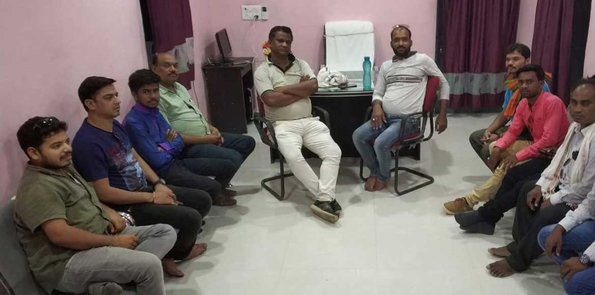 श्रमजीवी पत्रकार संघ बसना का मासिक इकाई बैठक भंवरपुर में संप... - CG Sandesh