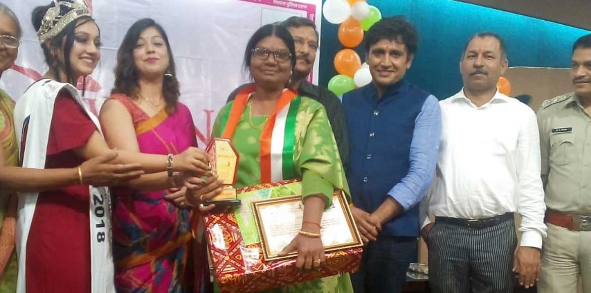 शुभ्रा को मिला तेजस्वनी अवार्ड. - CG Sandesh