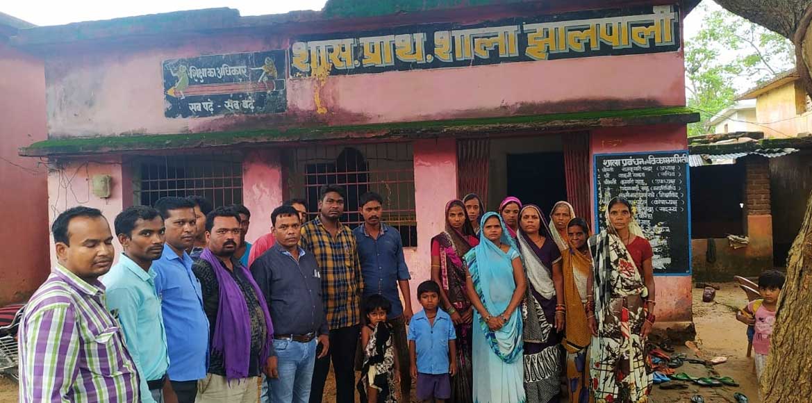 रसोइया के अनुपस्थित रहने से मध्यान्न भोजन से बच्चों को होना ... - CG Sandesh