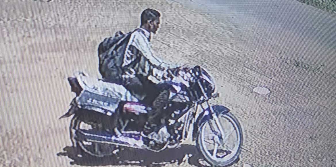 ऑयल बेचने के बहाने से की दुकान में चोरी करने वाला चोर मोटरसा... - CG Sandesh