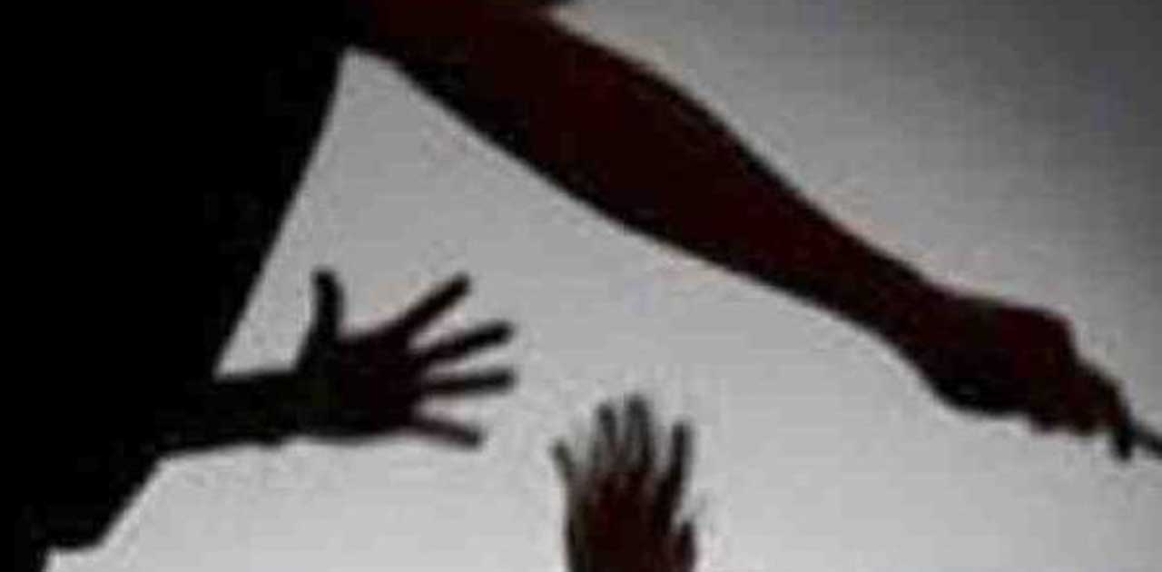 पुस्तक में कभर नही लगाने के कारण 11 बच्चियों की पिटाई, 3 हुई... - CG Sandesh