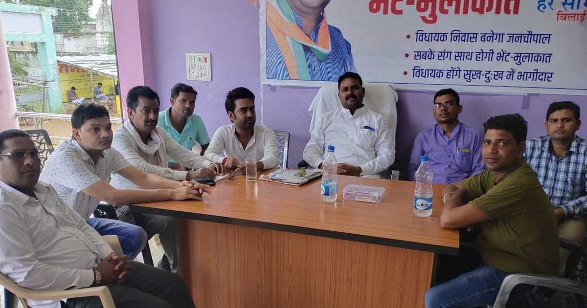 बिलाईगढ़ विधायक  चंद्रदेव राय के जन चैपाल में पहुँचे ग्रामीण,... - CG Sandesh