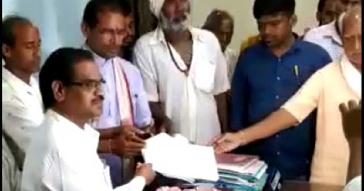 जनपद सीईओ से ज्ञापन देकर सरपंच-सचिव से लिखित में माँगा बीते ... - CG Sandesh