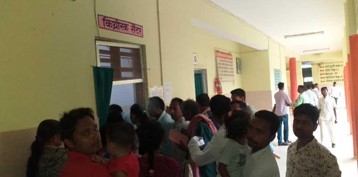 स्मार्ट कार्ड से आयुष्मान कार्ड में नाम जुड़वाने सामुदायिक स्... - CG Sandesh