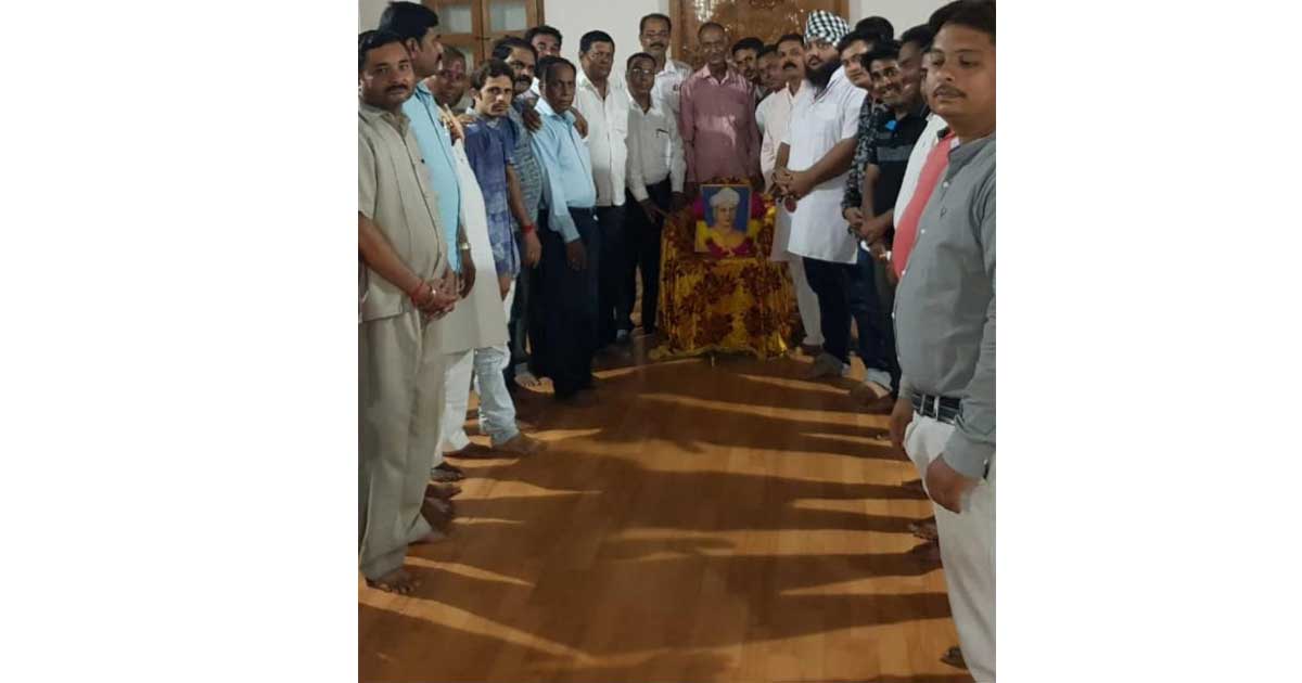 शिक्षक दिवस के अवसर पर डॉ सर्वपल्ली राधाकृष्णन को  शिक्षा के... - CG Sandesh