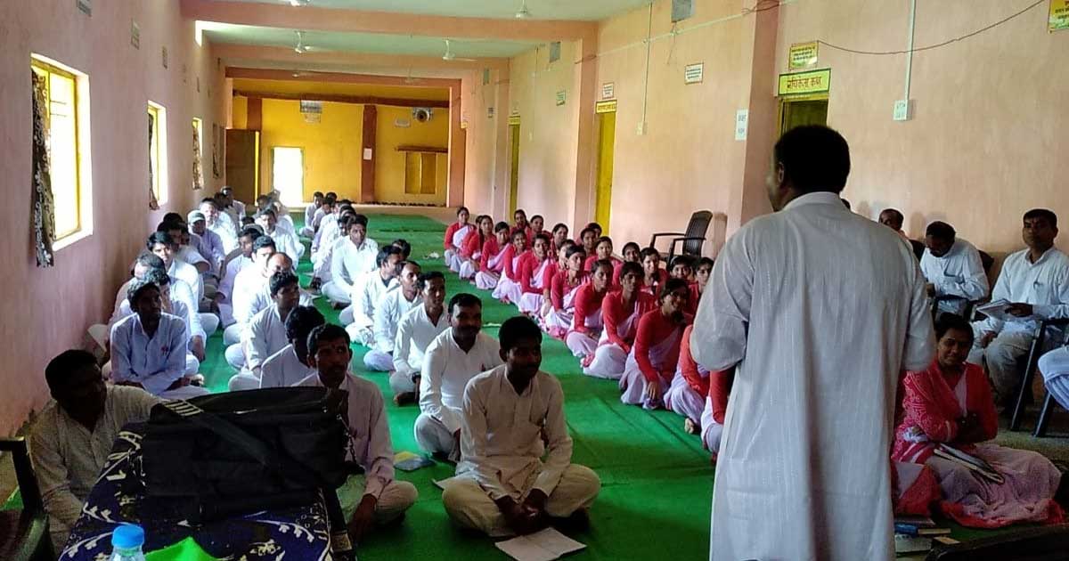 सरस्वती शिशु मंदिर पिरदा में मासिक आचार्य प्रशिक्षण वर्ग का ... - CG Sandesh