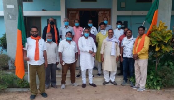 Breaking:- भाजपा जिला कार्यकारिणी में जगह नही मिलने पर दर्जनों पूर्व पदाधिकारियों ने दिया इस्तीफा, संगठन पर अनदेखी का लगाया आरोप..!  अंदुरुनी कलह से परेशान बड़े नेता..