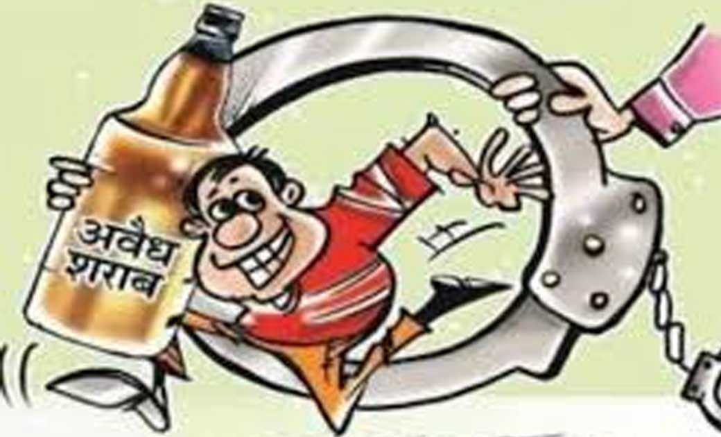 कुसमुर से अवैध शराब जप्त. 