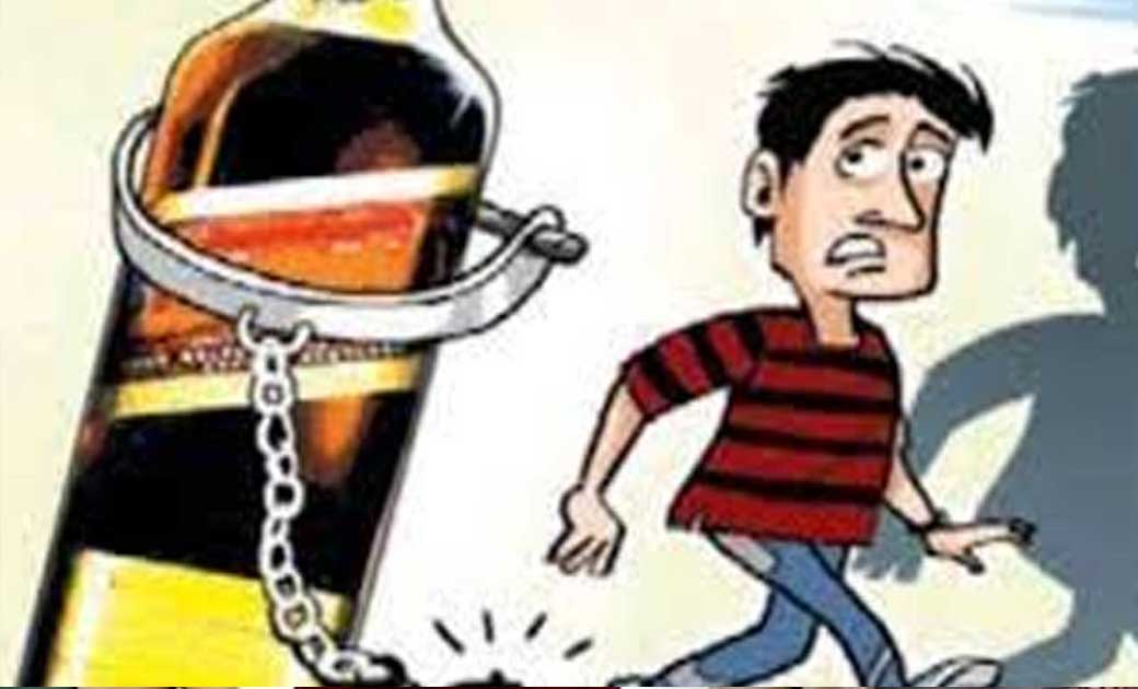बसना वार्ड नं 12 से 3 लीटर महुआ शराब जप्त.
