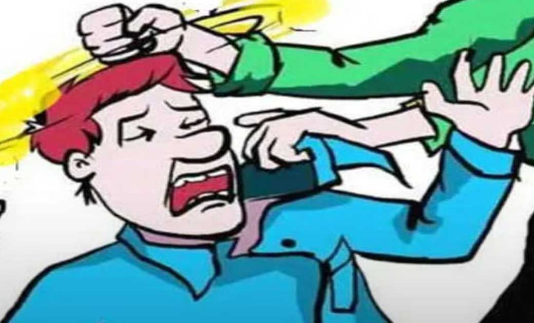 मोटर सायकल को दूसरे जगह खड़े कर देने पर मारपीट का मामला दर्ज.