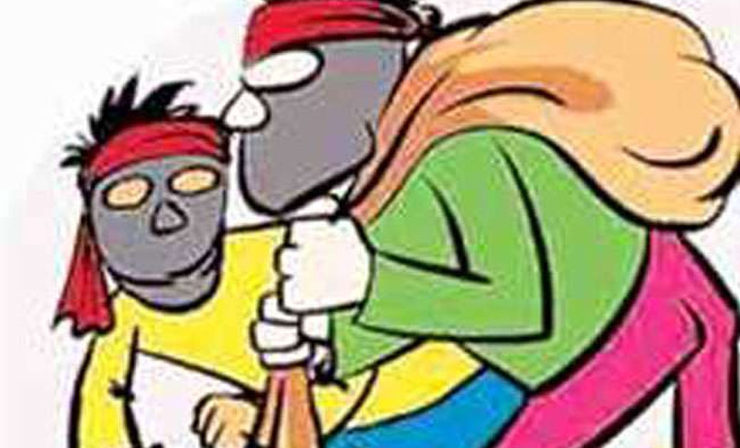 दो अज्ञात व्यक्तियों ने घर का ताला तोड़कर दिया चोरी की वारदा... - CG Sandesh