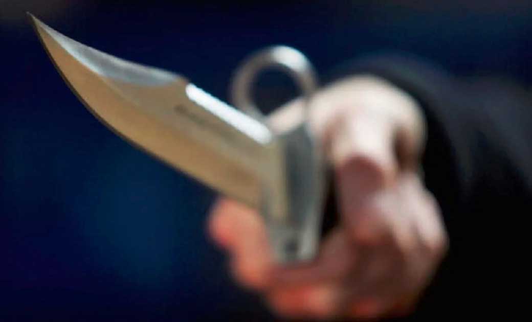 चाकू दिखाकर मारपीट कर पैसे मांगने वाले के ऊपर मामला दर्ज.