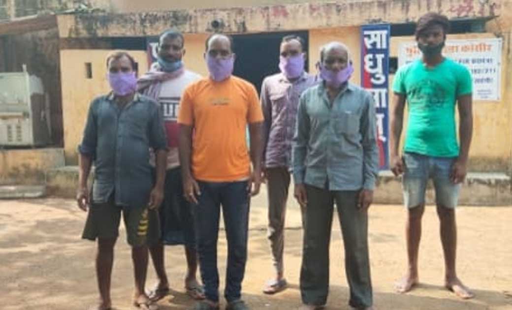गोठान, बाड़ी के लिये शासकीय भूमि चिन्हांकित करने गये नायब तहस... - CG Sandesh