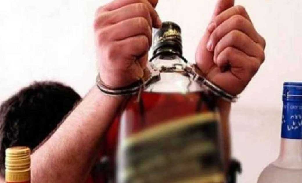 20 पौवा देशी प्लेन शराब जप्त.