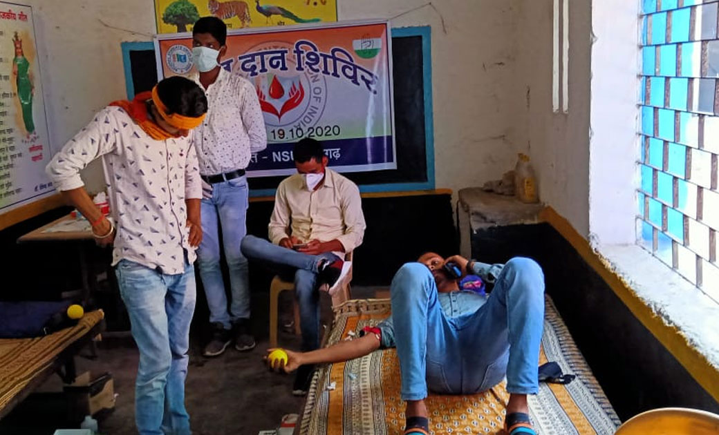 रायगढ़ एनएसयूआई ने किया रक्तदान शिविर का आयोजन, इंदिरा नगर प्राथमिक शाला में क्षेत्रीय पार्षद व NSUI विधानसभा  अध्यक्ष आरीफ के नेतृत्व में रक्तदान शिविर का आयोजन....